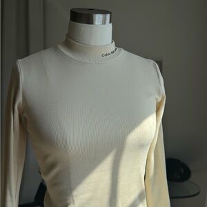 Calvin Klein Cream Long Sleeve 3/4 Sleeve Tee
